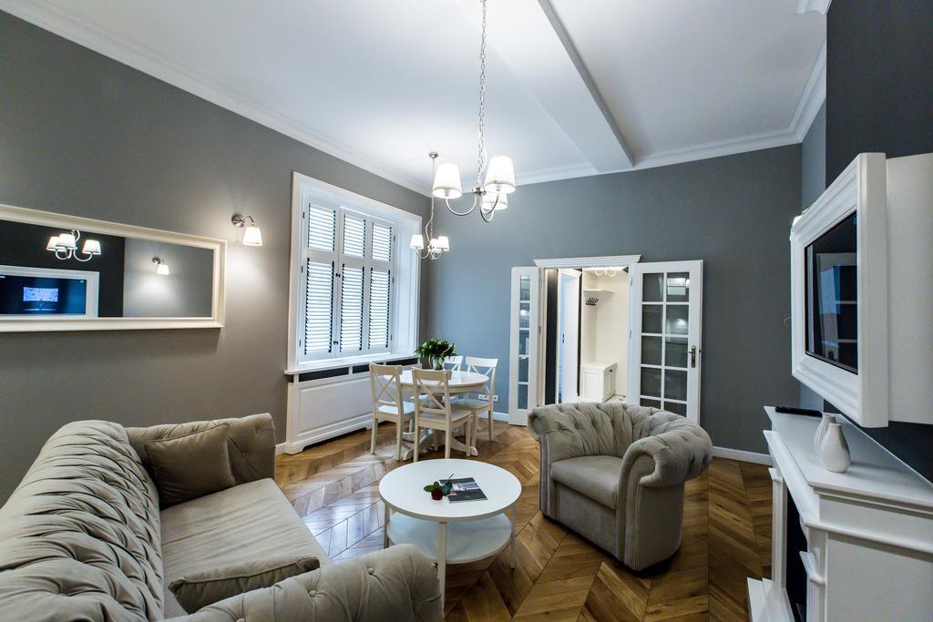 Poznanska Metro Centrum Apartment Варшава Екстер'єр фото